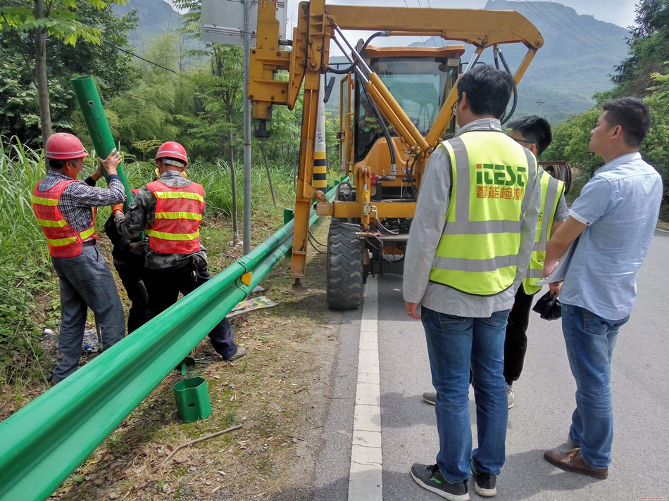 公路波形护栏的安装作业应该注意的事项