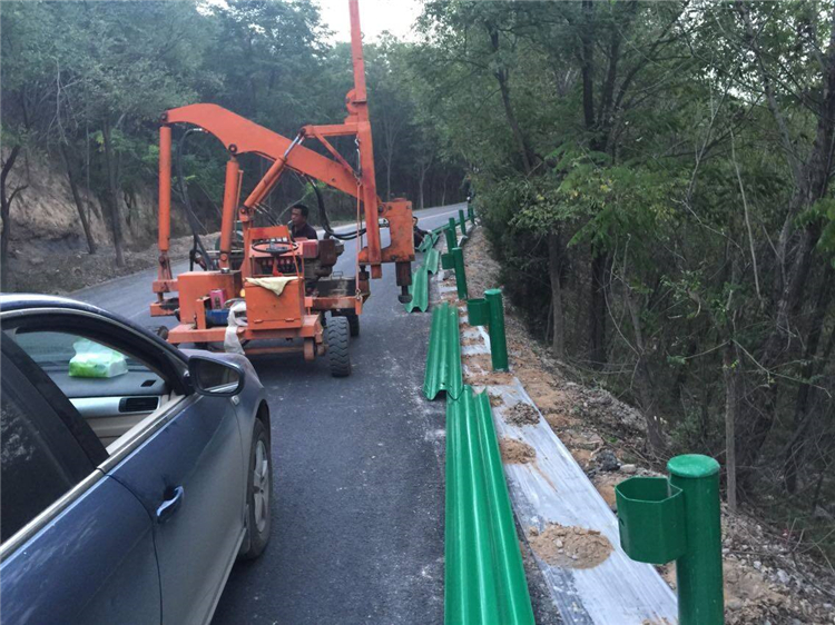 四川公路波形护栏工程项目